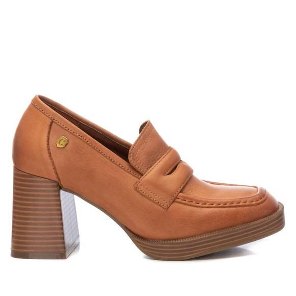 XTI Shoes - NEW XTI women's leather heeled loafers in camel